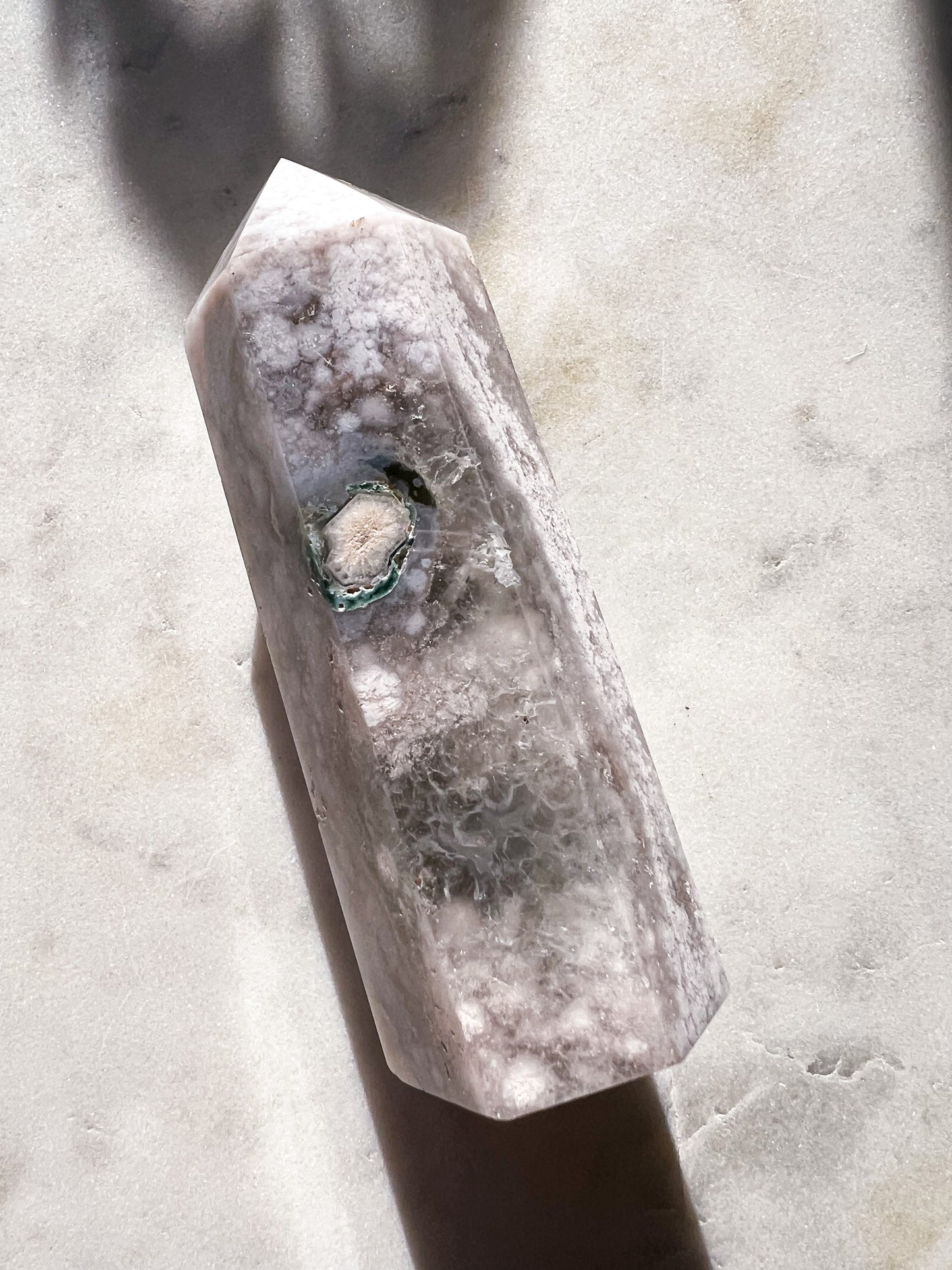 Grey Flower Agate Tower